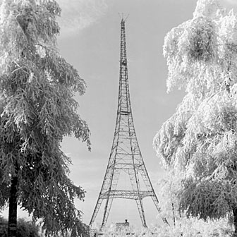 Funkturm aus Holz in München-Ismaning