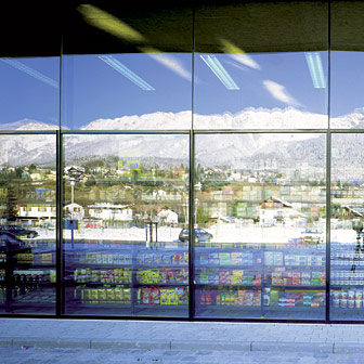 MPREIS Fischerhäuslweg/Innsbruck von Moser-Kleon Architekten, 1999